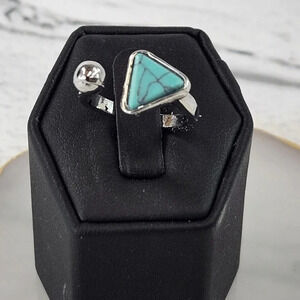 Green Triangle Adjustable Fashion Ring  A27